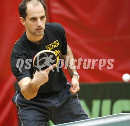 Tischtennis. Kaerntner Meisterschaft. Christian Kofler (Velden). St. Ruprecht, am 21.12.2008.
Foto: Kuess
---
pressefotos, pressefotografie, kuess, qs, qspictures, sport, bild, bilder, bilddatenbank