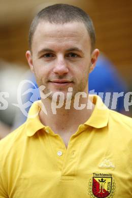 Tischtennis. Kaerntner Meisterschaft. Markus Straub (Landskron). St. Ruprecht, am 21.12.2008.
Foto: Kuess
---
pressefotos, pressefotografie, kuess, qs, qspictures, sport, bild, bilder, bilddatenbank