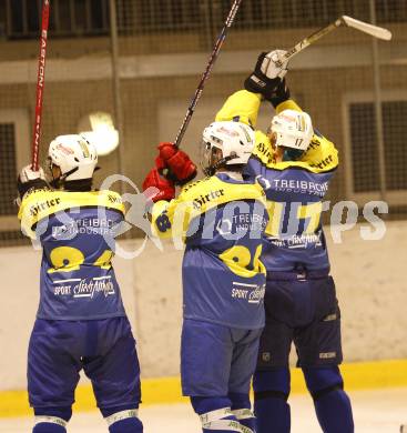 Eishockey Carinthian Hokey League. CHL. Steindorf gegen Althofen. Jubel (Althofen). Steindorf, am 20.12.2008.
Foto: Kuess
---
pressefotos, pressefotografie, kuess, qs, qspictures, sport, bild, bilder, bilddatenbank