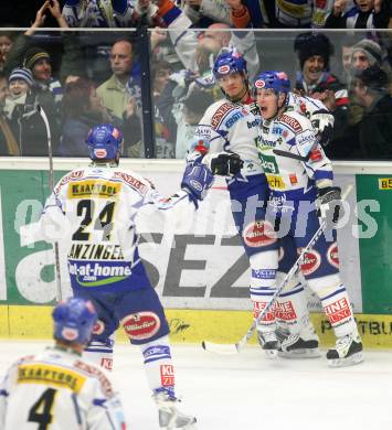 EBEL. Eishockey Bundesliga. EC Pasut VSV gegen EC KAC. Torjubel VSV. Villach, am 26.12.2008.
Foto: Nadja Kuess 


---
pressefotos, pressefotografie, kuess, qs, qspictures, sport, bild, bilder, bilddatenbank