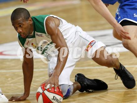 Basketball Bundesliga. Woerthersee Piraten gegen Oberwart Gunners. Timothy Burnette.  Klagenfurt, 26.12.2008
Copyright Kuess

---
pressefotos, pressefotografie, kuess, qs, qspictures, sport, bild, bilder, bilddatenbank