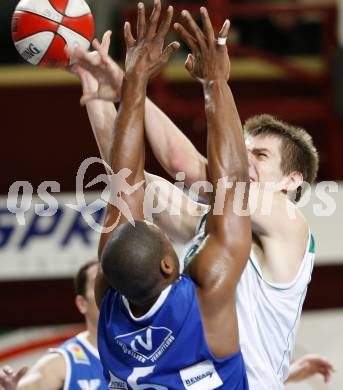 Basketball Bundesliga. Woerthersee Piraten gegen Oberwart Gunners. Rasid Mahalbasic (Piraten).  Klagenfurt, 26.12.2008
Copyright Kuess

---
pressefotos, pressefotografie, kuess, qs, qspictures, sport, bild, bilder, bilddatenbank