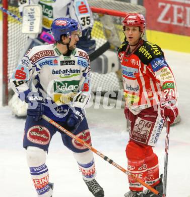 EBEL. Eishockey Bundesliga. EC Pasut VSV gegen EC KAC. ORAZE Martin (VSV), CRAIG Michael (KAC). Villach, am 26.12.2008.
Foto: Nadja Kuess 


---
pressefotos, pressefotografie, kuess, qs, qspictures, sport, bild, bilder, bilddatenbank