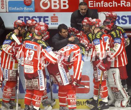 EBEL. Eishockey Bundesliga. EC Pasut VSV gegen EC KAC. Timeout. Trainer Many Viveiros (KAC). Villach, am 26.12.2008.
Foto: Kuess 


---
pressefotos, pressefotografie, kuess, qs, qspictures, sport, bild, bilder, bilddatenbank