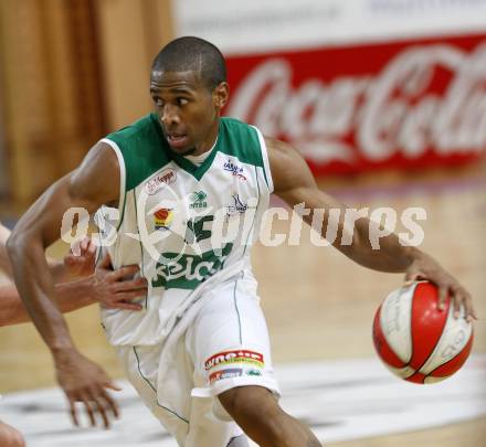 Basketball Bundesliga. Woerthersee Piraten gegen Oberwart Gunners. Timothy Burnette  (Piraten).  Klagenfurt, 26.12.2008
Copyright Kuess

---
pressefotos, pressefotografie, kuess, qs, qspictures, sport, bild, bilder, bilddatenbank