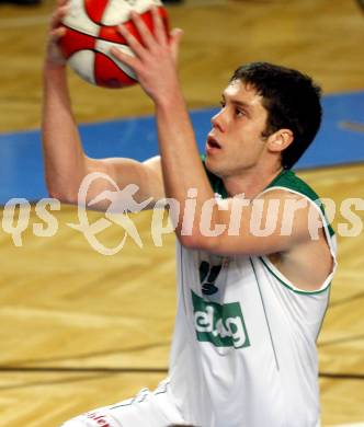 Basketball Bundesliga. Woerthersee Piraten gegen Oberwart Gunners. Erik Rhinehart  (Piraten).  Klagenfurt, 26.12.2008
Copyright Kuess

---
pressefotos, pressefotografie, kuess, qs, qspictures, sport, bild, bilder, bilddatenbank