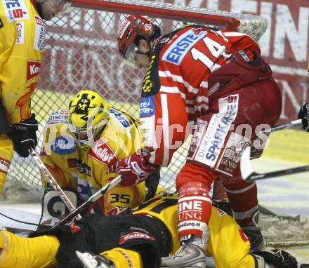 EBEL. Eishockey Bundesliga. KAC gegen EV Vienna Capitals. Johannes Reichel, (KAC), Jean Francois Labbe (Capitals). Klagenfurt, am 28.12.2008.
Foto: Kuess 

---
pressefotos, pressefotografie, kuess, qs, qspictures, sport, bild, bilder, bilddatenbank