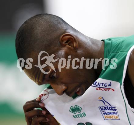 Basketball Bundesliga. Woerthersee Piraten gegen Oberwart Gunners. Brandon Hartley,  (Piraten).  Klagenfurt, 26.12.2008
Copyright Kuess

---
pressefotos, pressefotografie, kuess, qs, qspictures, sport, bild, bilder, bilddatenbank