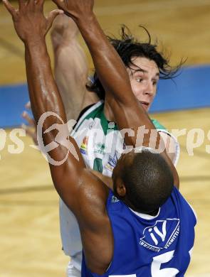 Basketball Bundesliga. Woerthersee Piraten gegen Oberwart Gunners. Andreas Kuttnig (Piraten).  Klagenfurt, 26.12.2008
Copyright Kuess

---
pressefotos, pressefotografie, kuess, qs, qspictures, sport, bild, bilder, bilddatenbank