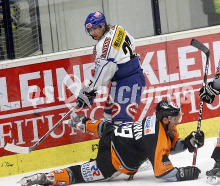 EBEL. Eishockey Bundesliga. EC Pasut VSV gegen EC Graz 99ers. Wolfgang Kromp. (VSV), Marc Brown  (Graz). Villach, am 30.12.2008.
Foto: Kuess 


---
pressefotos, pressefotografie, kuess, qs, qspictures, sport, bild, bilder, bilddatenbank