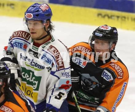 EBEL. Eishockey Bundesliga. EC Pasut VSV gegen EC Graz 99ers. Thomas Raffl,(VSV),  Sven Klimbacher (Graz). Villach, am 30.12.2008.
Foto: Kuess 


---
pressefotos, pressefotografie, kuess, qs, qspictures, sport, bild, bilder, bilddatenbank