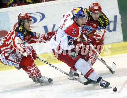 EBEL. Eishockey Bundesliga. EC KAC gegen EC RED BULL SALZBURG. Raphal Herburger, (KAC), Walter Lee Sweatt  (Salzburg). Klagenfurt, am 2.1.2009.
Foto: Kuess 

---
pressefotos, pressefotografie, kuess, qs, qspictures, sport, bild, bilder, bilddatenbank