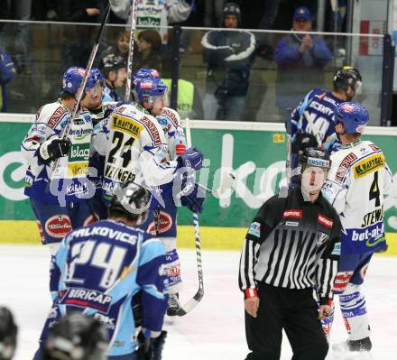 EBEL. Eishockey Bundesliga. EC Pasut VSV gegen Alba Volan Szekesfehervar. Torjubel VSV. Villach, am 2.1.2009.
Foto: Kuess 


---
pressefotos, pressefotografie, kuess, qs, qspictures, sport, bild, bilder, bilddatenbank