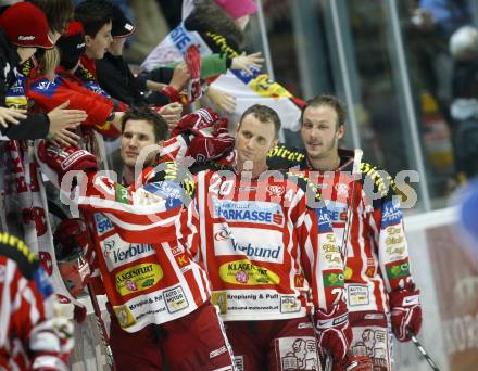 EBEL. Eishockey Bundesliga. EC KAC gegen EC RED BULL SALZBURG. Gregor hager, Mike Craig, Johannes Kirisits. Klagenfurt, am 2.1.2009.
Foto: Kuess 

---
pressefotos, pressefotografie, kuess, qs, qspictures, sport, bild, bilder, bilddatenbank