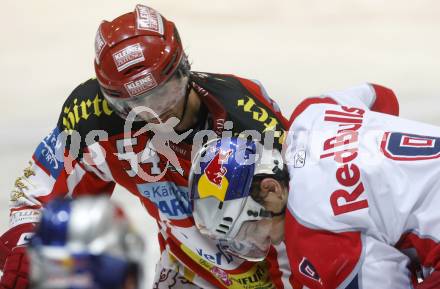 EBEL. Eishockey Bundesliga. EC KAC gegen EC RED BULL SALZBURG. Andrew Schneider,  (KAC), Thomas Koch (Salzburg). Klagenfurt, am 2.1.2009.
Foto: Kuess 

---
pressefotos, pressefotografie, kuess, qs, qspictures, sport, bild, bilder, bilddatenbank