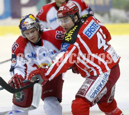 EBEL. Eishockey Bundesliga. EC KAC gegen EC RED BULL SALZBURG. David Schuller,(KAC),  Martin Mairitsch  (Salzburg). Klagenfurt, am 2.1.2009.
Foto: Kuess 

---
pressefotos, pressefotografie, kuess, qs, qspictures, sport, bild, bilder, bilddatenbank