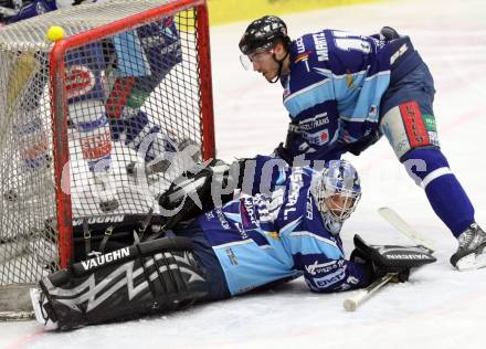 EBEL. Eishockey Bundesliga. VSV gegen Alba Volan. Levente Szuper, Nathan Martz (Alba Volan). Villach, am 2.1.2009.
Foto: Kuess 

---
pressefotos, pressefotografie, kuess, qs, qspictures, sport, bild, bilder, bilddatenbank