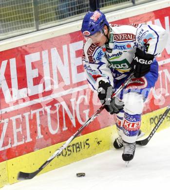 EBEL. Eishockey Bundesliga. VSV gegen Alba Volan. Benoit Mondou (VSV). Villach, am 2.1.2009.
Foto: Kuess 

---
pressefotos, pressefotografie, kuess, qs, qspictures, sport, bild, bilder, bilddatenbank