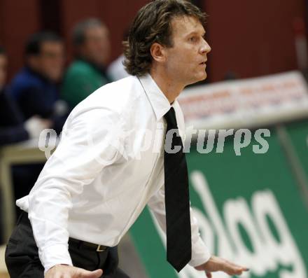 Basketball. Bundesliga. Kelag Woerthersee Piraten gegen BSC Raiffeisen Fuerstenfeld Panthers. Trainer Matthias Fischer (Piraten). Klagenfurt, 4.1.2009
Foto: Kuess

---
pressefotos, pressefotografie, kuess, qs, qspictures, sport, bild, bilder, bilddatenbank