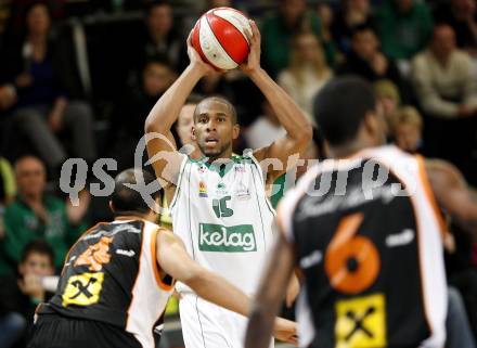 Basketball. Bundesliga. Kelag Wörthersee Piraten gegen BSC Raiffeisen Fürstenfeld Panthers. Tim Burnette (Piraten). Klagenfurt, 4.1.2009
Foto: Kuess

---
pressefotos, pressefotografie, kuess, qs, qspictures, sport, bild, bilder, bilddatenbank