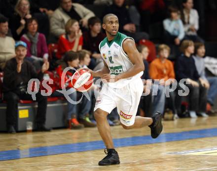 Basketball. Bundesliga. Kelag Woerthersee Piraten gegen BSC Raiffeisen Fuerstenfeld Panthers. Tim Burnette (Piraten). Klagenfurt, 4.1.2009
Foto: Kuess

---
pressefotos, pressefotografie, kuess, qs, qspictures, sport, bild, bilder, bilddatenbank