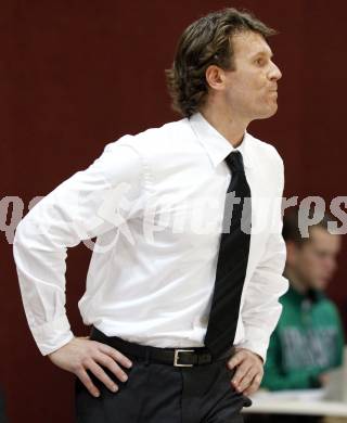 Basketball. Bundesliga. Kelag Woerthersee Piraten gegen BSC Raiffeisen Fuerstenfeld Panthers. Trainer Matthias Fischer  (Piraten). Klagenfurt, 4.1.2009
Foto: Kuess

---
pressefotos, pressefotografie, kuess, qs, qspictures, sport, bild, bilder, bilddatenbank