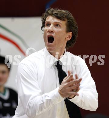 Basketball. Bundesliga. Kelag Woerthersee Piraten gegen BSC Raiffeisen Fuerstenfeld Panthers. Trainer Mathias Fischer (Piraten). Klagenfurt, 4.1.2009
Foto: Kuess

---
pressefotos, pressefotografie, kuess, qs, qspictures, sport, bild, bilder, bilddatenbank