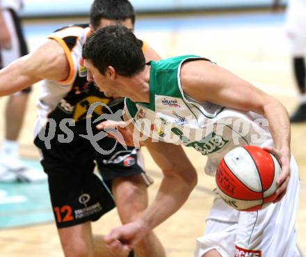 Basketball. Bundesliga. Kelag Woerthersee Piraten gegen BSC Raiffeisen Fuerstenfeld Panthers. Selmir Husanovic (Fuerstenfeld). Klagenfurt, 4.1.2009
Foto: Kuess

---
pressefotos, pressefotografie, kuess, qs, qspictures, sport, bild, bilder, bilddatenbank