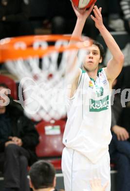 Basketball. Bundesliga. Kelag Woerthersee Piraten gegen BSC Raiffeisen Fuerstenfeld Panthers. Erik Rhinehart (Piraten). Klagenfurt, 4.1.2009
Foto: Kuess

---
pressefotos, pressefotografie, kuess, qs, qspictures, sport, bild, bilder, bilddatenbank