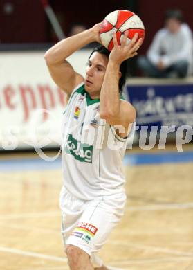 Basketball. Bundesliga. Kelag Woerthersee Piraten gegen BSC Raiffeisen Fuerstenfeld Panthers. Andreas Kuttnig (Fuerstenfeld). Klagenfurt, 4.1.2009
Foto: Kuess

---
pressefotos, pressefotografie, kuess, qs, qspictures, sport, bild, bilder, bilddatenbank