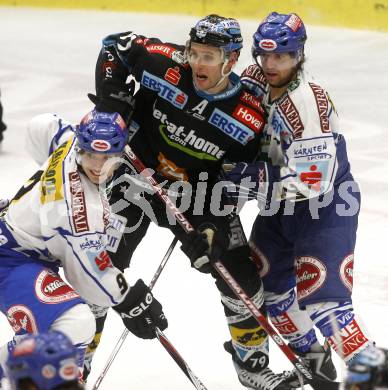 EBEL. Eishockey Bundesliga. EC Pasut VSV gegen EHC LIWEST Linz. Benoit Mondou, Wolfgang Kromp, (VSV), Gregor Baumgartner  (Linz). Villach, am 6.1.2009.
Foto: Kuess 


---
pressefotos, pressefotografie, kuess, qs, qspictures, sport, bild, bilder, bilddatenbank