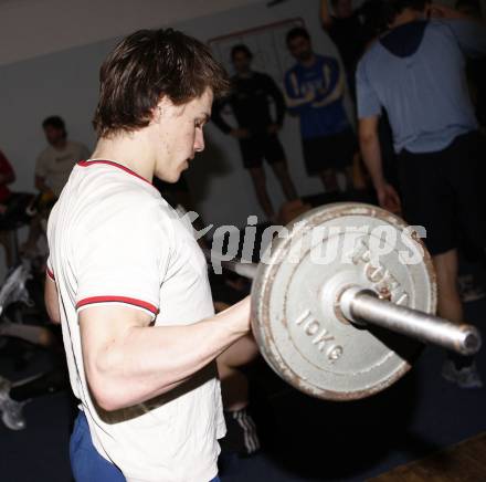 EBEL. Eishockey Bundesliga. EC Pasut VSV gegen EHC LIWEST Linz. Training nach dem Spiel. Nico Toff. Villach, am 6.1.2009.
Foto: Kuess 


---
pressefotos, pressefotografie, kuess, qs, qspictures, sport, bild, bilder, bilddatenbank