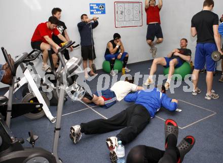 EBEL. Eishockey Bundesliga. EC Pasut VSV gegen EHC LIWEST Linz. Training nach dem Spiel. Villach, am 6.1.2009.
Foto: Kuess 


---
pressefotos, pressefotografie, kuess, qs, qspictures, sport, bild, bilder, bilddatenbank