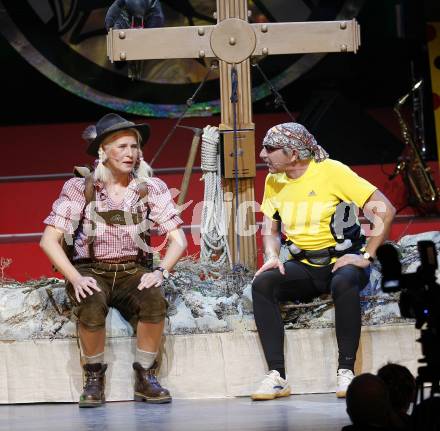 Villacher Fasching. Almrausch, Sonja Juchart, Franz Kleinbichler. Villach, am 8.1.2009.
Foto: Kuess 


---
pressefotos, pressefotografie, kuess, qs, qspictures, sport, bild, bilder, bilddatenbank