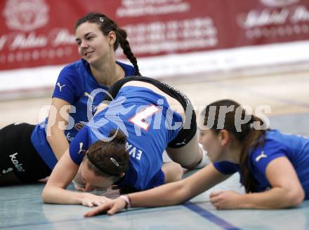 Volleyball. MEVZA. ATSC Wildcats gegen ZOK Rijeka. GORBACH Lina, EVANS Lauren, Kerstin Pichler (Wildcats). Klagenfurt, am 10.1.2009.
Foto: Kuess

---
pressefotos, pressefotografie, kuess, qs, qspictures, sport, bild, bilder, bilddatenbank