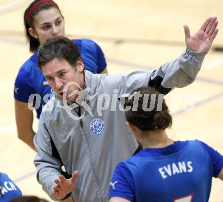 Volleyball. MEVZA. ATSC Wildcats gegen ZOK Rijeka. Trainer, Helmut Voggenberger (Wildcats). Klagenfurt, am 10.1.2009.
Foto: Kuess

---
pressefotos, pressefotografie, kuess, qs, qspictures, sport, bild, bilder, bilddatenbank