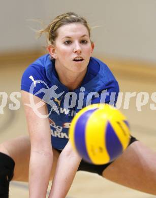 Volleyball. MEVZA. ATSC Wildcats gegen ZOK Rijeka. Christine Stuermer (Wildcats). Klagenfurt, am 10.1.2009.
Foto: Kuess

---
pressefotos, pressefotografie, kuess, qs, qspictures, sport, bild, bilder, bilddatenbank