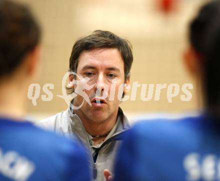 Volleyball. MEVZA. ATSC Wildcats gegen ZOK Rijeka. Trainer, Helmut Voggenberger 
(Wildcats). Klagenfurt, am 10.1.2009.
Foto: Kuess

---
pressefotos, pressefotografie, kuess, qs, qspictures, sport, bild, bilder, bilddatenbank