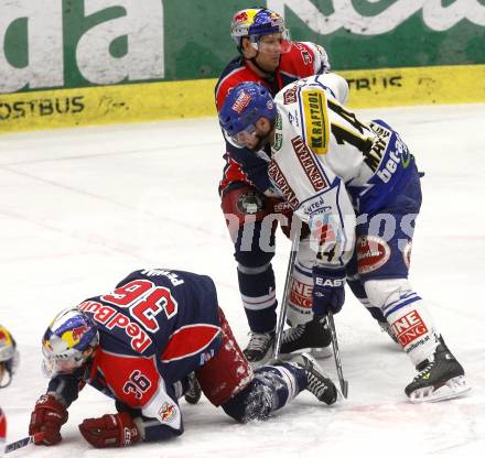 EBEL. Eishockey Bundesliga. EC Pasut VSV gegen EC Red Bull Salzburg. Justin Mapletoft,  (VSV), Marco Pewal (Salzburg). Villach, am 11.1.2009.
Foto: Kuess 


---
pressefotos, pressefotografie, kuess, qs, qspictures, sport, bild, bilder, bilddatenbank