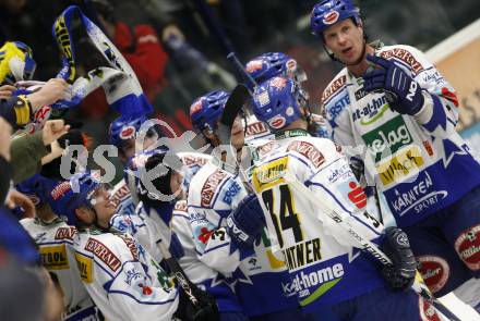 EBEL. Eishockey Bundesliga. EC Pasut VSV gegen EC Red Bull Salzburg. Jubel VSV. Villach, am 11.1.2009.
Foto: Kuess 


---
pressefotos, pressefotografie, kuess, qs, qspictures, sport, bild, bilder, bilddatenbank