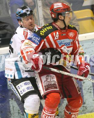 EBEL. Eishockey Bundesliga. EC KAC gegen EHC Liwest Black Wings Linz.  Johannes Reichel (KAC), Robert Shearer (Linz). Klagenfurt, am 13.1.2009.
Foto: Nadja Kuess

---
pressefotos, pressefotografie, kuess, qs, qspictures, sport, bild, bilder, bilddatenbank