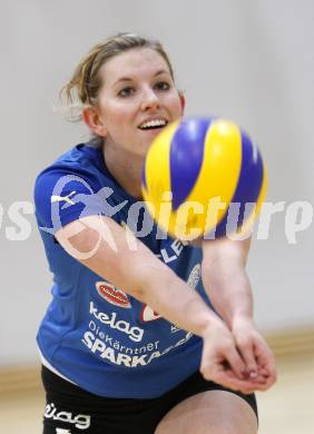 Volleyball. MEVZA. ATSC Wildcats gegen ZOK Rijeka. STUERMER Christine (Wildcats). Klagenfurt, am 10.1.2009.
Foto: Kuess

---
pressefotos, pressefotografie, kuess, qs, qspictures, sport, bild, bilder, bilddatenbank