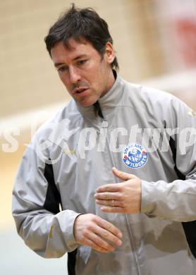 Volleyball. MEVZA. ATSC Wildcats gegen ZOK Rijeka. Trainer, Helmut Voggenberger (Wildcats). Klagenfurt, am 10.1.2009.
Foto: Kuess

---
pressefotos, pressefotografie, kuess, qs, qspictures, sport, bild, bilder, bilddatenbank