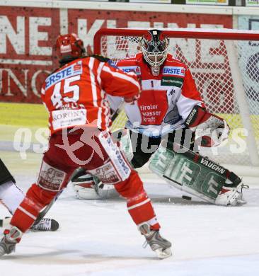 EBEL. Eishockey Bundesliga. KAC gegen HC TWK Innsbruck. SCHULLER David (KAC), KOTYK Seamus (Innsbruck). Klagenfurt, am 16.1.2009.
Foto: Kuess 

---
pressefotos, pressefotografie, kuess, qs, qspictures, sport, bild, bilder, bilddatenbank