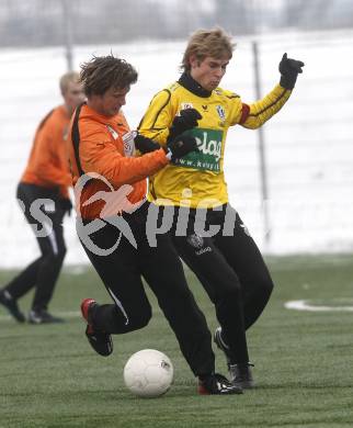 Fussball Testspiel. WAC/St. Andrae gegen SK Austria Kaernten. Manuel Weber (Austria Kaernten), Elvedin Dino Garibovic (WAC/St. Andrae). St. Andrae, am 17.1.2009.
Foto: Kuess
---
pressefotos, pressefotografie, kuess, qs, qspictures, sport, bild, bilder, bilddatenbank