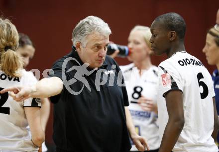 Volleyball. MEVZA. Sparkasse Wildcats gegen SVS Post. Dianna OJO, Vladimir SIRVON (Post). Klagenfurt, 17.1.2009.
Foto: Kuess

---
pressefotos, pressefotografie, kuess, qs, qspictures, sport, bild, bilder, bilddatenbank