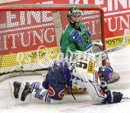 EBEL. Eishockey Bundesliga. EC Pasut VSV gegen HDD TILIA Olimpija Ljubljana.  CAVANAUGH Dan (VSV), SILA  Ales (Ljubljana). Villach, am 20.1.2009.
Foto: Kuess 


---
pressefotos, pressefotografie, kuess, qs, qspictures, sport, bild, bilder, bilddatenbank