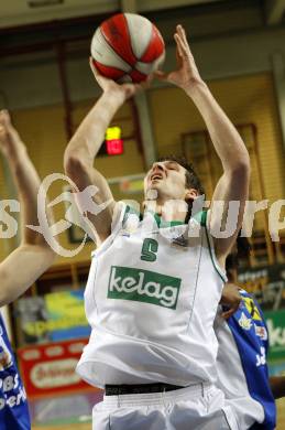 Basketball. Bundesliga. Woerthersee Piraten gegen UBSC Graz. Selmir Husanovic (Piraten). Klagenfurt, 22. 1. 2009.
Foto: Kuess 

---
pressefotos, pressefotografie, kuess, qs, qspictures, sport, bild, bilder, bilddatenbank