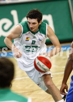 Basketball. Bundesliga. Woerthersee Piraten gegen UBSC Graz. Marco Breithuber (Piraten). Klagenfurt, 22. 1. 2009.
Foto: Kuess 

---
pressefotos, pressefotografie, kuess, qs, qspictures, sport, bild, bilder, bilddatenbank