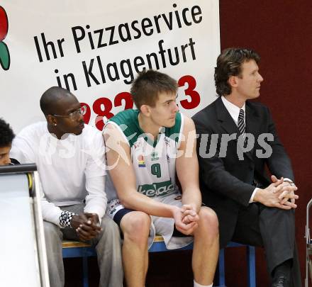 Basketball. Bundesliga. Woerthersee Piraten gegen UBSC Graz. Brandon Hartley, Rasid Mahalbasic, Mathias Jan Fischer (Piraten). Klagenfurt, 22. 1. 2009.
Foto: Kuess 

---
pressefotos, pressefotografie, kuess, qs, qspictures, sport, bild, bilder, bilddatenbank